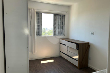 Onde o sossego encontra a praticidade: Seu novo refúgio no Planalto Paulista!Andar alto,vista privilegiada, 2 dormitorios,1 sala,cozinha e banheiro,SEM VAGA.