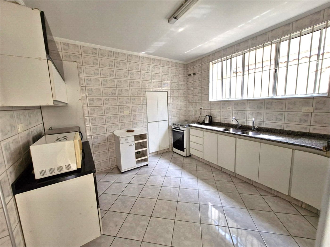 Casa à venda com 3 quartos, sendo 1 suíte, em Granja Julieta, São Paulo, SP