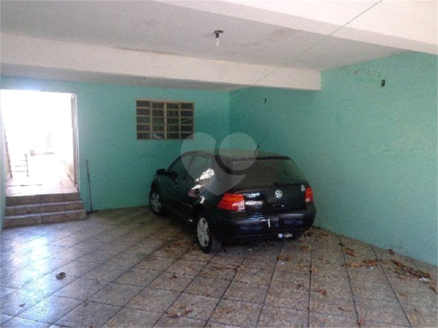 Casa Térrea com 2 dormitórios.