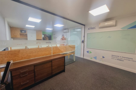 Sala comercial mobiliada para locação na Vila Olímpia