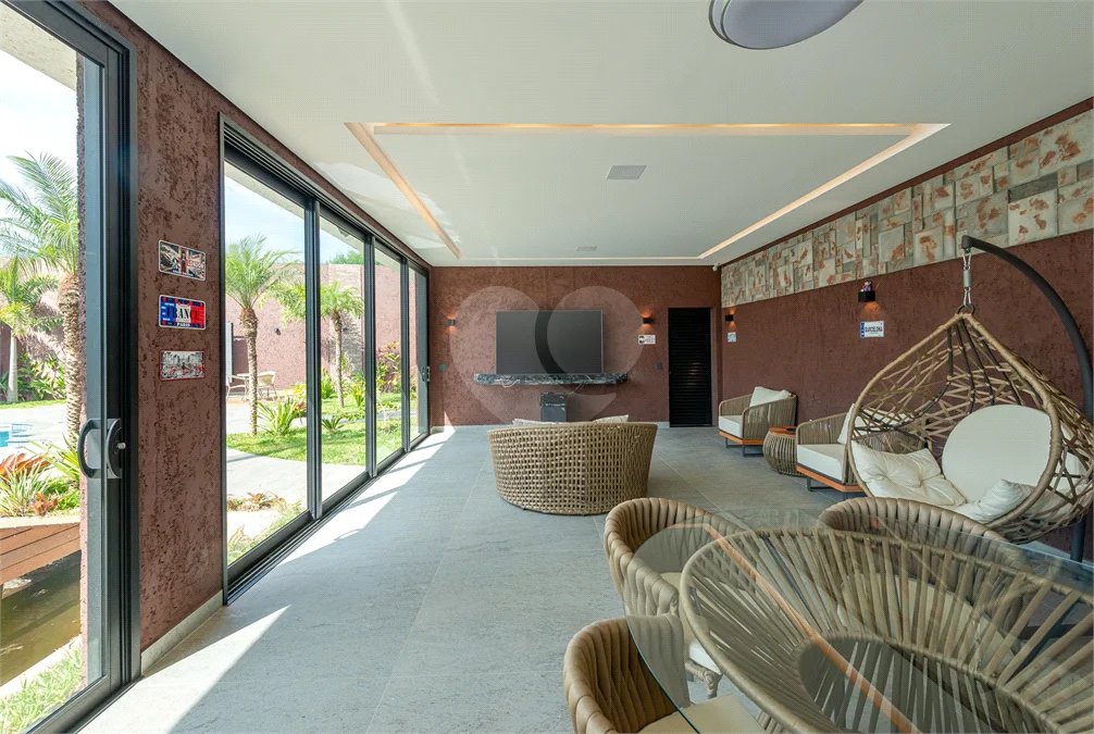 Casa à venda com 4 suítes no condomínio Vale da Santa Fé, Vinhedo - SP