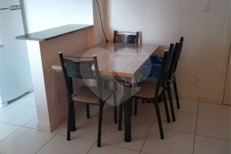 Apartamento com 2 dormitórios
