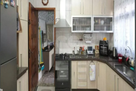 Sobrado com 157m² , 3 dormitórios , sendo 1 suíte , 2 vagas ,à venda na Vila Formosa.