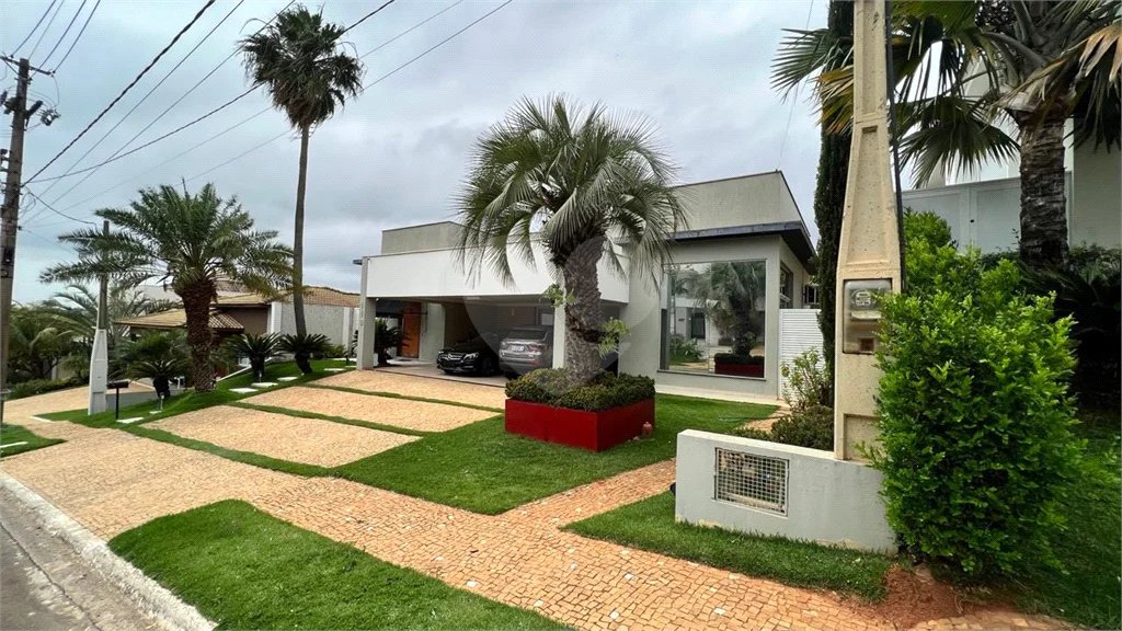Casa térrea de alto padrão no Park Campestre 1