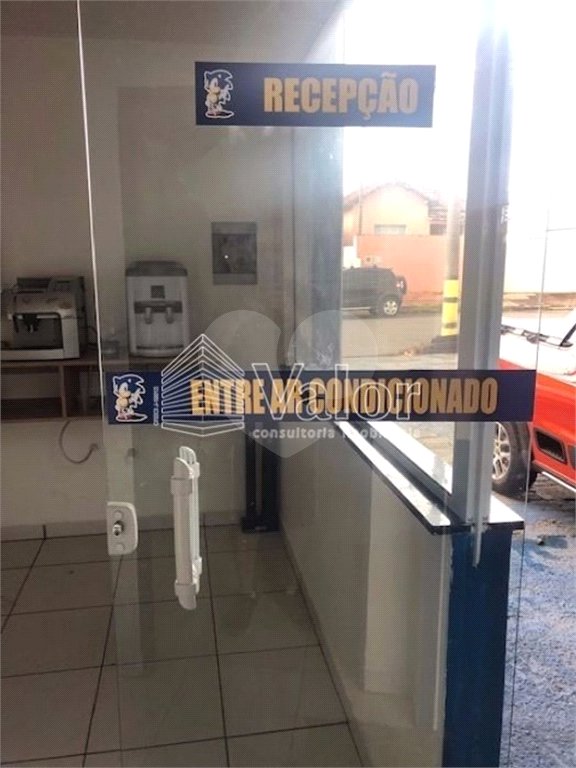 Casa comercial 891,00 m²