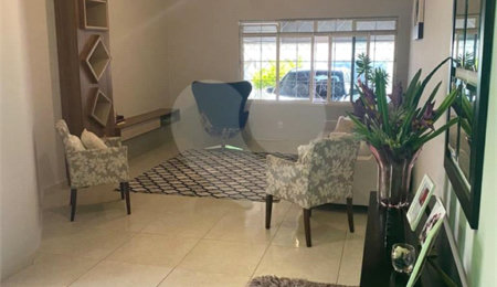 Casa à venda com 3 quartos, sendo 1 suíte, em Vila Oliveira, Mogi das Cruzes, SP