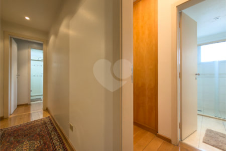 Apartamento com 190 metros 3 suítes 4 vagas de garagem