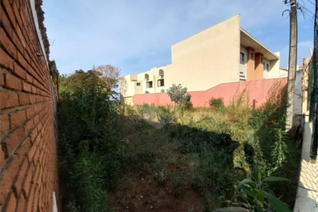 Terreno para venda no Jardim São Carlos.