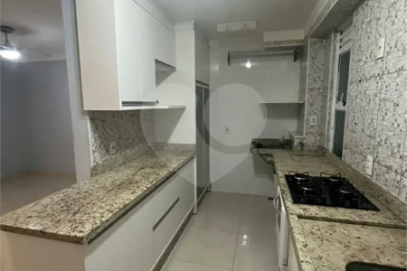 Apartamento 3 dormitórios no Avalon