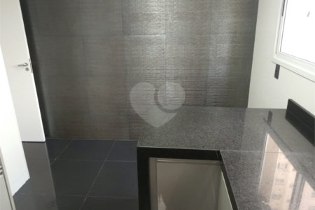 Apartamento 3 suítes, varanda gourmet, 3 vagas em Condomínio Clube na Mooca