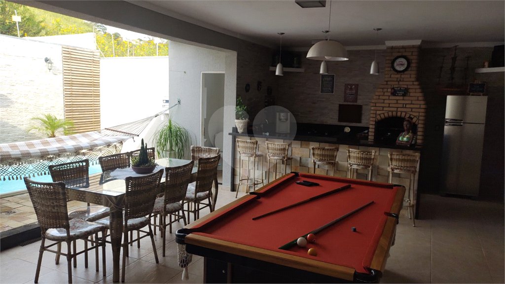 casa com area de lazer a venda