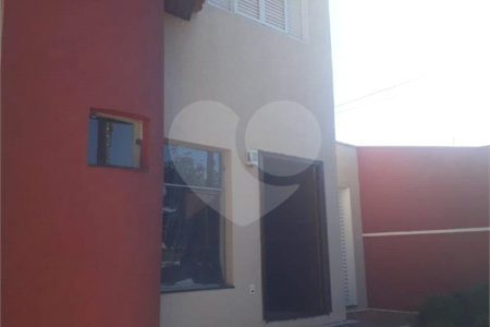 Excelente casa para venda no Parque Fher