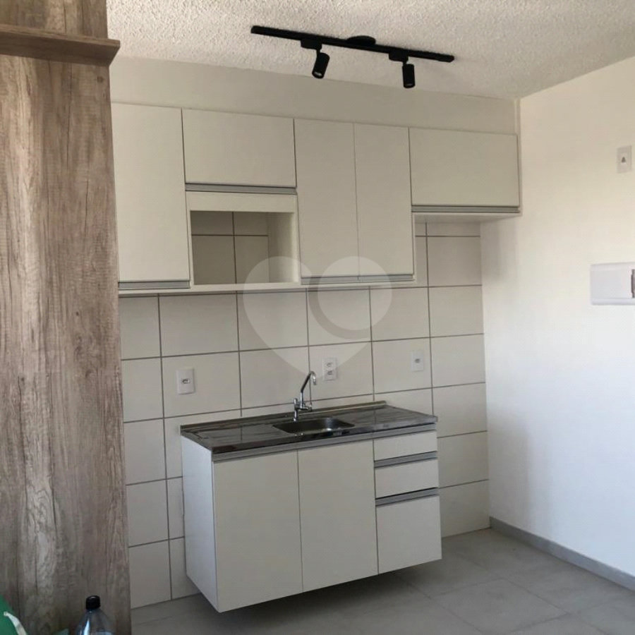 Apartamento com 1 Quarto e 1 banheiro à Venda, 30 m².