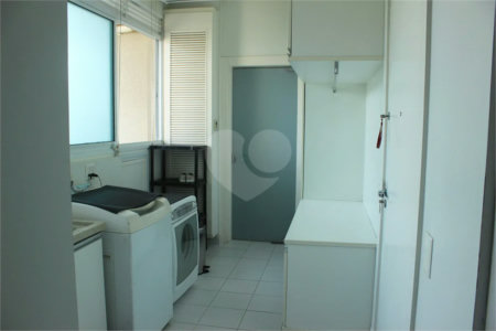Apartamento na Vila Mariana com 5 dormitórios 04 suítes à venda
