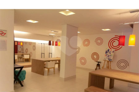 Espaço, conforto e uma localização privilegiada fazem deste apartamento mobiliado no Baeta Neves, em São Bernardo do Campo, uma excelente opção para seu novo lar. Com 118 m², três dormitórios e quatro banheiros, o imóvel oferece ambientes amplos para acomodar a família e receber amigos com comodidad