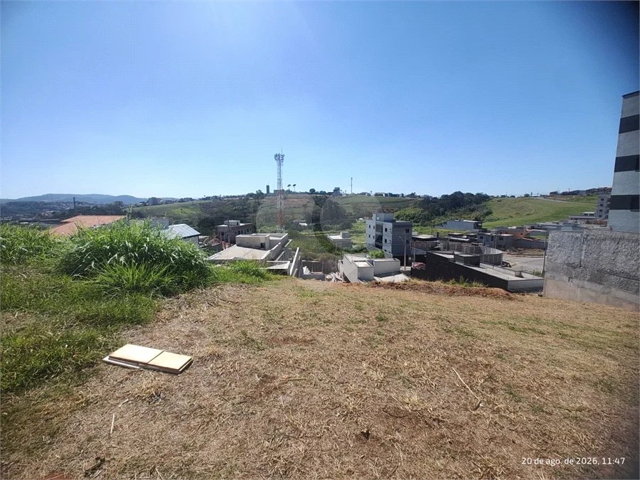Terreno em Atibaia com 193 metros, pronto para construir, ao lado de supermercado e diversos comércios