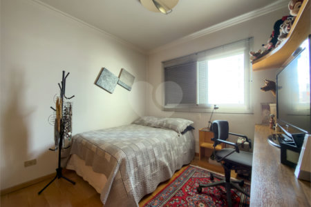 Apartamento com 190 metros 3 suítes 4 vagas de garagem