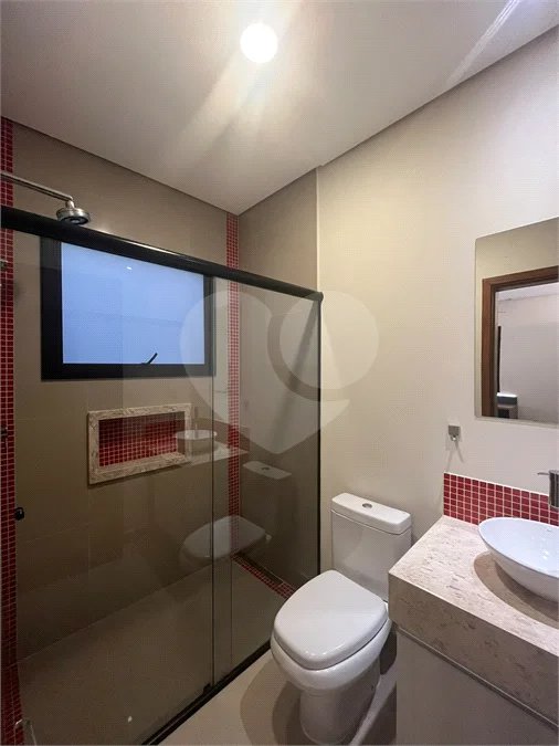 Casa de Alto Padrão à Venda – Condomínio Terra Magna | Indaiatuba/SP - Sofisticação, conforto e funcionalidade. Este magnífico sobrado possui 300 m² de área construída em um terreno de 420 m², com ambientes amplos, integrados e acabamentos de alto padrão. Destaques do imóvel - 4 dormitórios, sendo 3