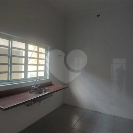 Sala Comercial na Prestigiada Alameda Lucas Nogueira Garcez