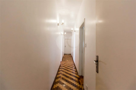 CASA TÉRREA 250m2 construídos/600 m2 de Terreno - metrô S.Judas