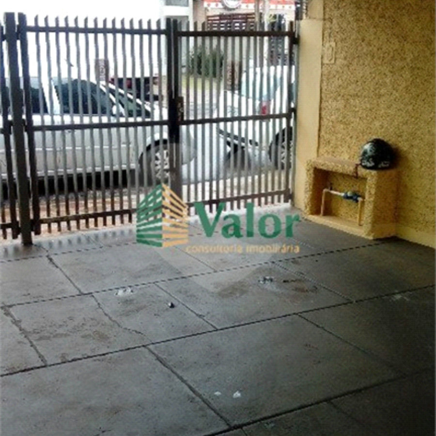 Casa com 3 dormitórios na Vila Prado