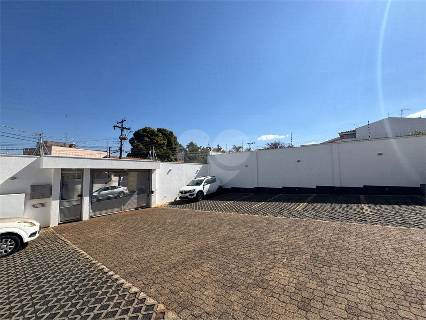 Apartamento á venda com 02 Dormitórios, em São Carlos.