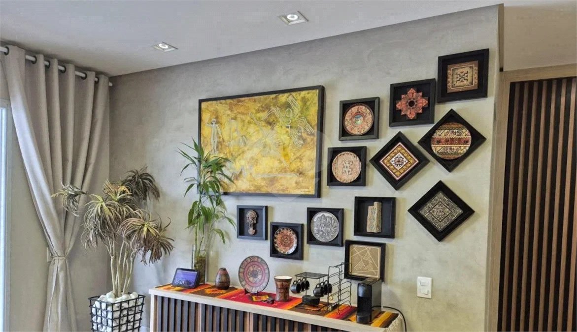 Apartamento reformado de 92 m² no Baeta Neves, com 2 dormitórios, 1 suíte, sala ampliada, área gourmet, 2 vagas, planejados e lazer completo.
