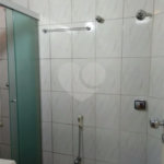 Apartamento Reformado à Venda – Localização Privilegiada!