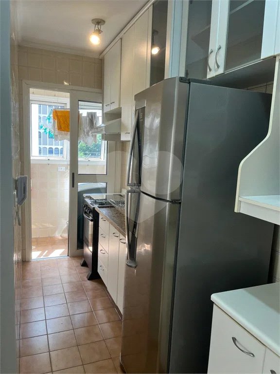á venda Excelente Apto Mobiliado na Barra Funda - 1 Quarto e Sacada - Aceita Permuta