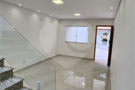 Sobrado Amplo 135m² - 3 Dorms (1 Suíte) `a venda na Vila Matilde /SP.