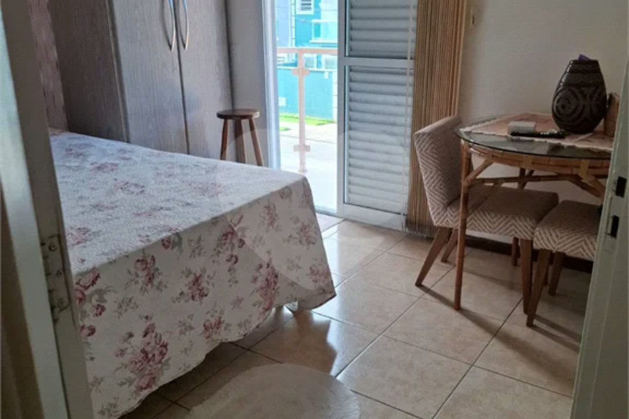 Apartamento à venda com 2 suítes no Centro, Bertioga, SP