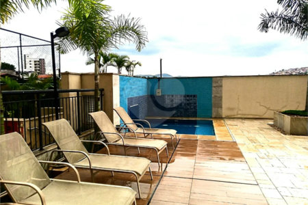 Apartamento à venda com 38m² e 1 dormitório, localizado no bairro Jardim Flor da Montanha.