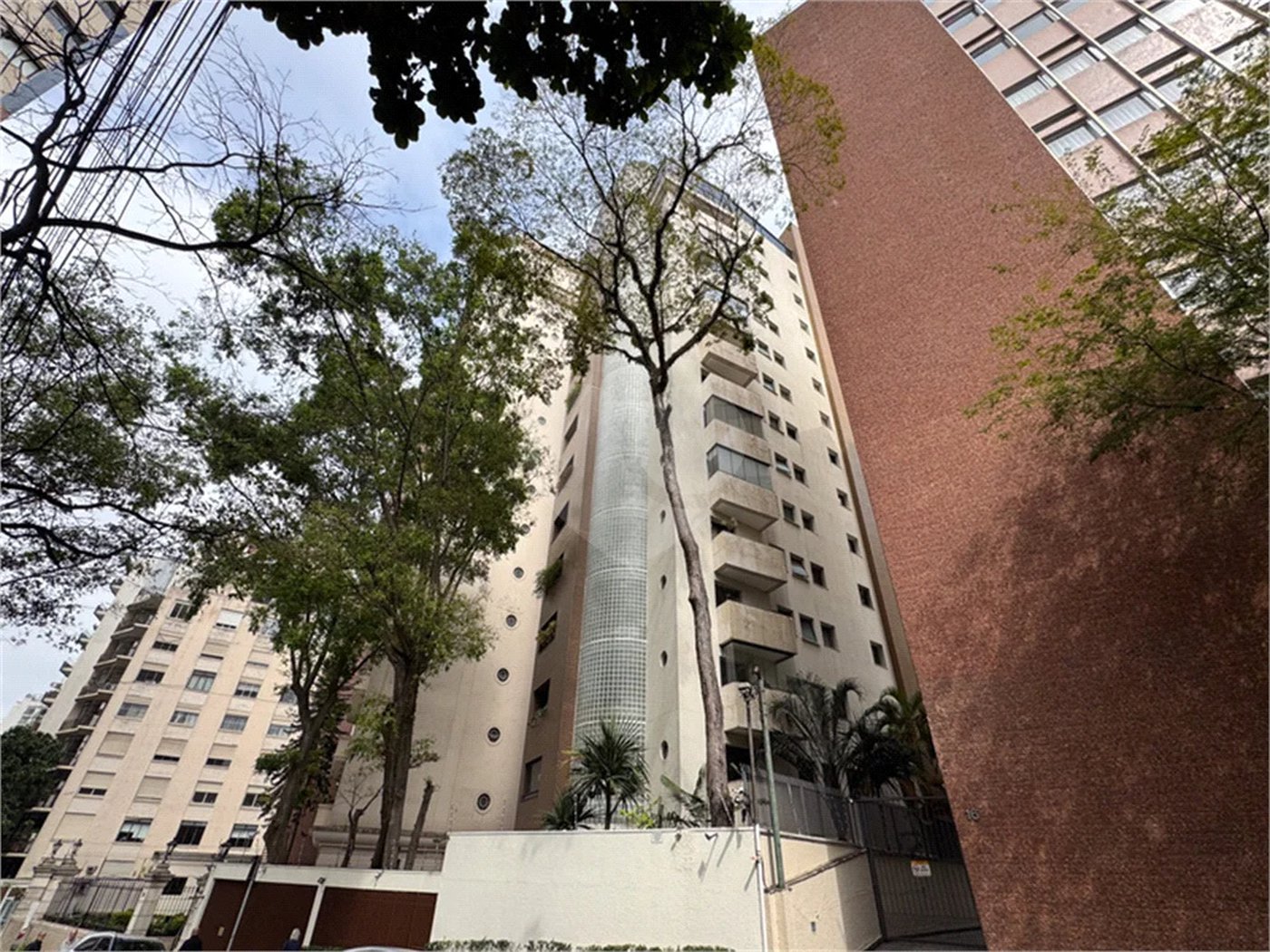 Apartamento de 233 m² à venda em Higienópolis com 4 dormitórios.