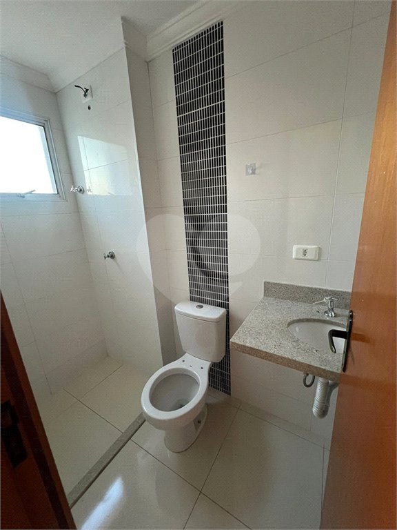 Apartamento no Condomínio Residencial Clarice.