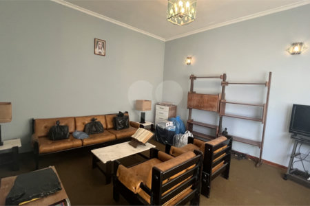 Casa Térrea com 3 dormitórios no Centro de Atibaia