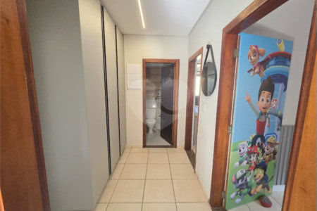 Casa com 3 dormitórios e piscina no Condomínio Cafezal VI em Itupeva SP