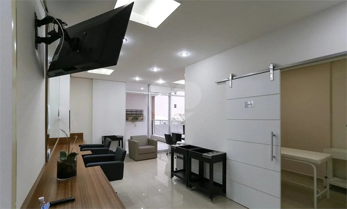 Apartamento mobiliado de 102 m² para locação no Centro de São Bernardo do Campo, com 3 dormitórios, 1 suíte, varanda gourmet com vista para o Paço Municipal, 2 vagas e lazer completo.