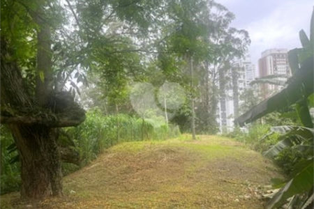 OPORTUNIDADE NO MORUMBI – TERRENO DE ESQUINA NO PANAMBY!