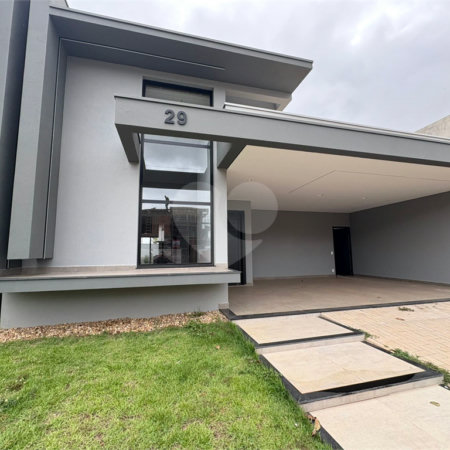 Casa á venda no condomínio Damha IV