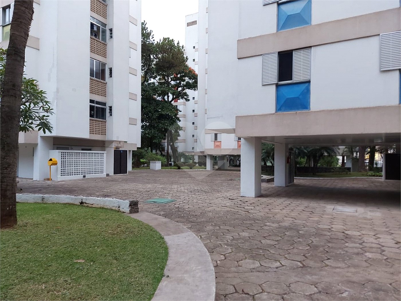 APARTAMENTO - 2 DORMS - 2 VAGAS - PARA LOCAÇÃO EM PIRITUBA