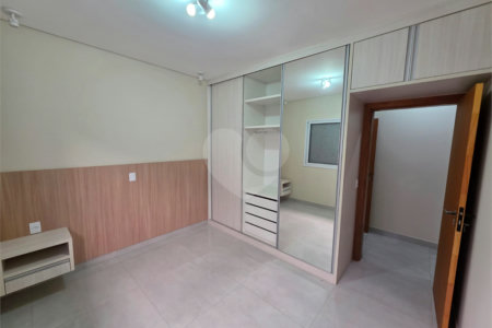 Casa no Village Damha III, 3 quartos 2 suítes