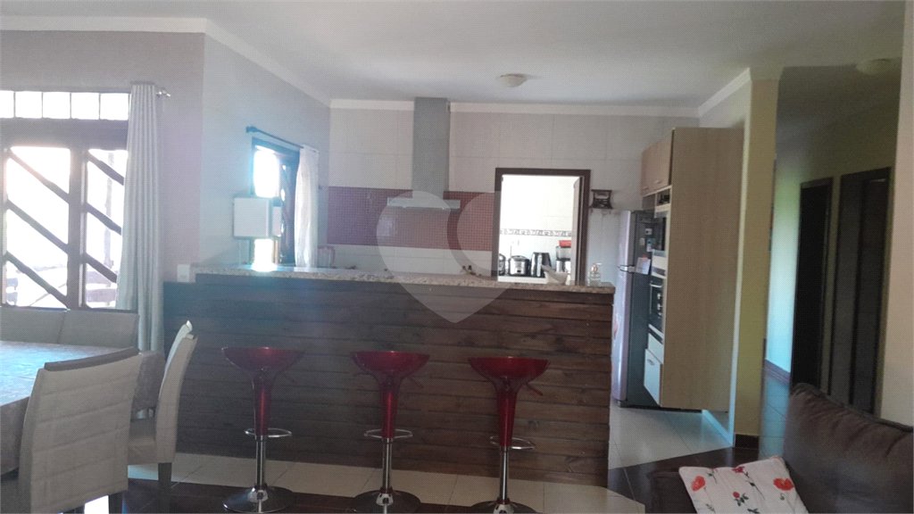 Chácara à venda com 3 quartos, sendo 2 suítes,  em Monterrey, Louveira, SP