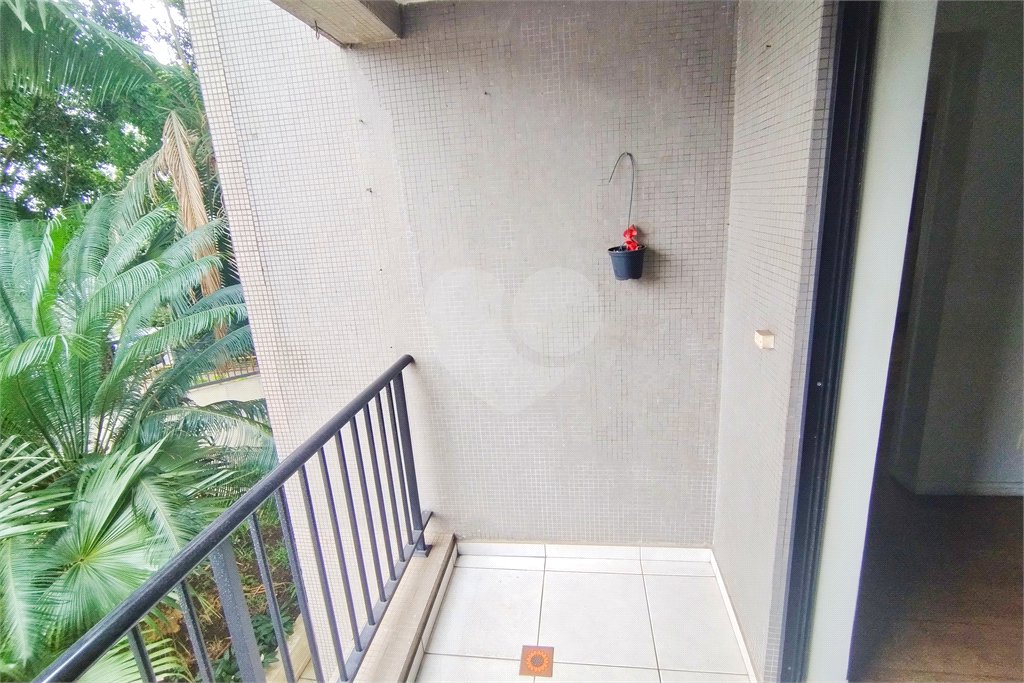 Apartamento na Saúde - 2 quartos com 1 suíte, varanda e 2 vagas