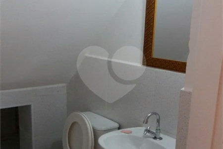 Casa com 125m² , 2 dormitórios , 2 vagas , à venda no Jardim Las Vegas em Santo André.