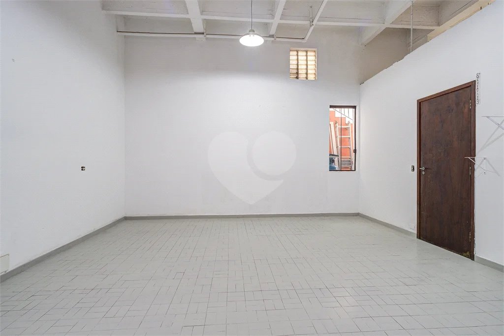 Sobrado à venda ou para alugar com 4 quartos, sendo 1 suíte, em Chácara Monte Alegre, São Paulo, SP