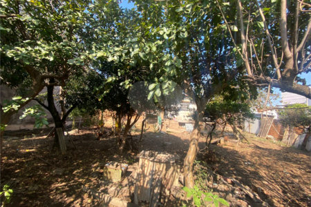 Terreno com 150,00 m² de área .