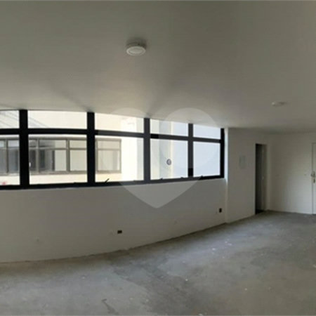 SALA COMERCIAL, ESPAÇO LIVRE DE 59m2, NA ÁREA NOBRE DA BELA VISTA.