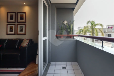 Apartamento - Mooca - 3 Quartos / 1 Suíte - 2 Vagas - Venda / Compra