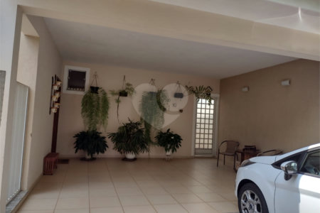 Casa à venda com 2 suítes no condomínio Bosque São Carlos, São Carlos - SP