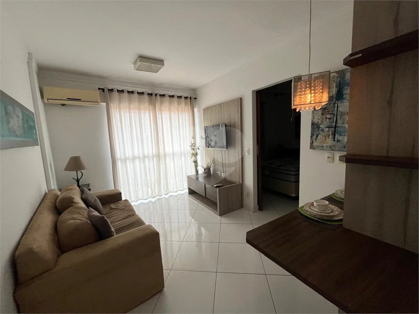 Apartamento mobiliado disponível para locação - em excelente localização na Av. Independência em Piracicaba.